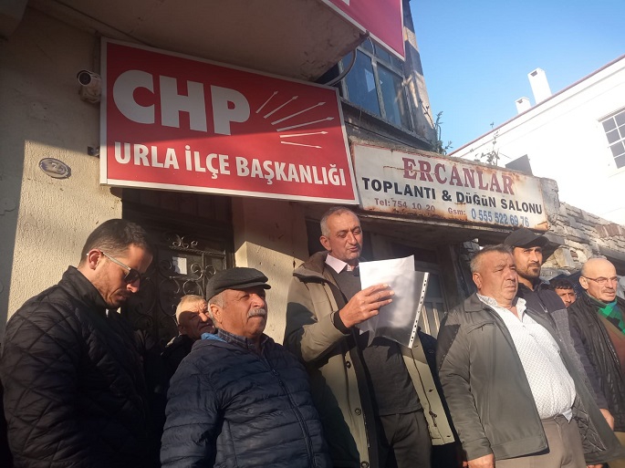 Adayları listede yer bulmayan Çorumlular, CHP önünde eylemde 