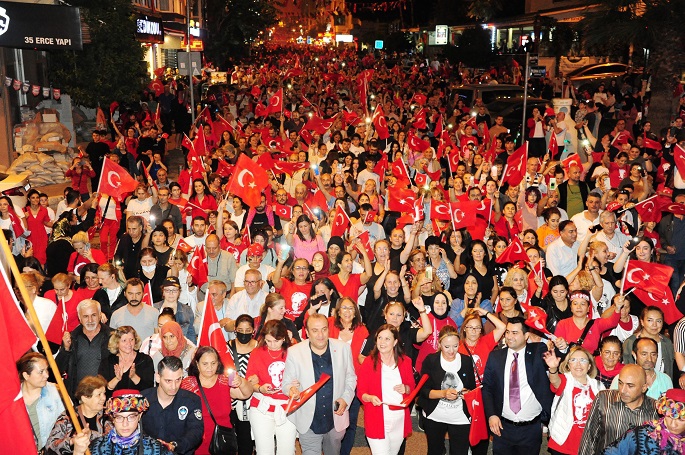 Balçova’da 100. yıla yakışan kutlama