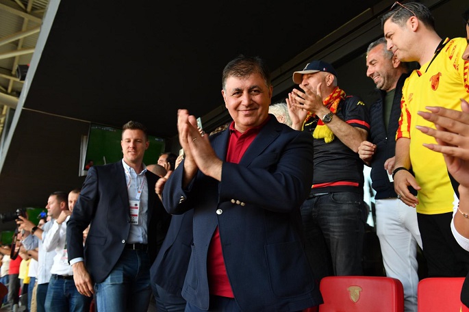 Başkan Tugay Göztepe'nin Süper Lig heyecanına ortak oldu