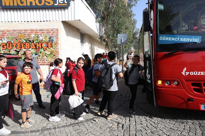 Güzelbahçe Belediyesi’nden Ücretsiz Okul Servisi