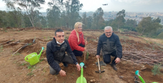 İzmir Gazeteciler Cemiyeti'nden Örnek Hareket!