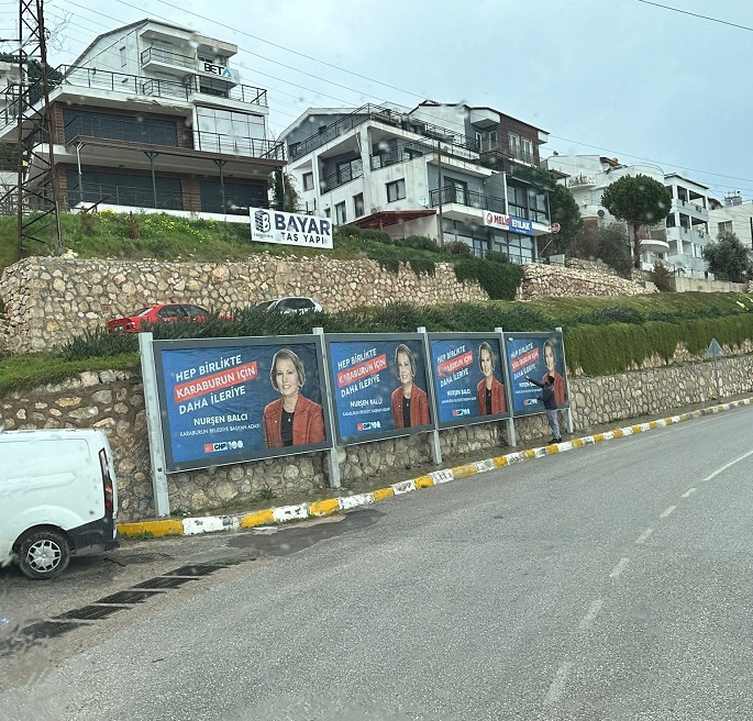 Karaburun'da Bilboardlarda Değil, Yüreklerde Olmak Önemli!