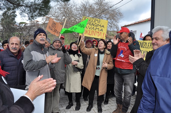 Karaburun'da şimdilik 'Keçiler' kazandı