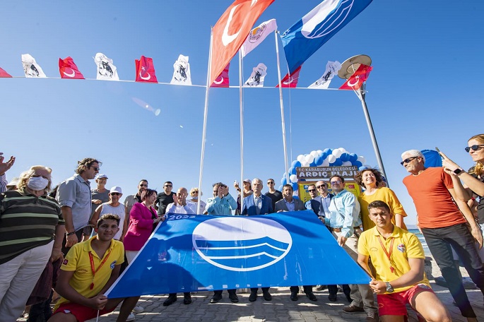 Karaburun Mordoğan Ardıç Plajı 66.Mavi Bayrak