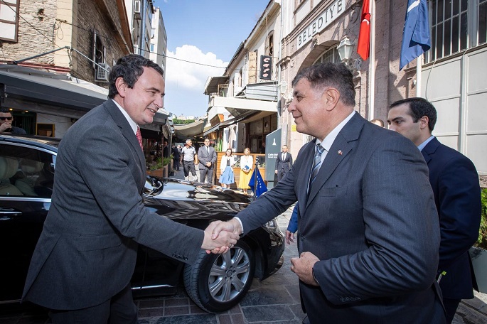 Kosova Cumhuriyeti Başbakanı Kurti'den, Başkan Tugay’a ziyaret 