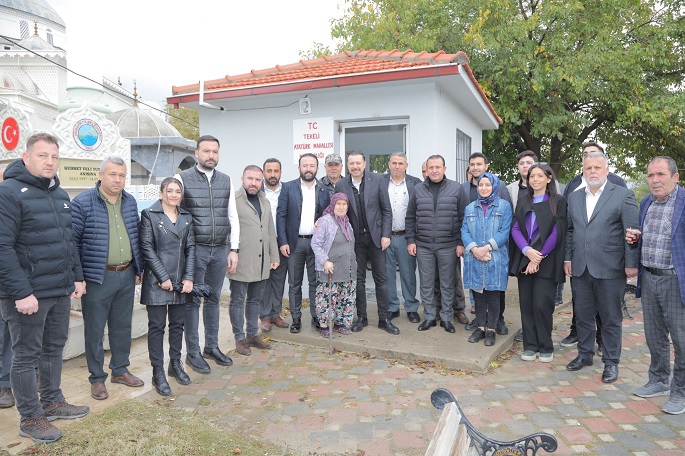 Menderes'in köylerine doğalgaz, yeni okul ve halı saha müjdesi