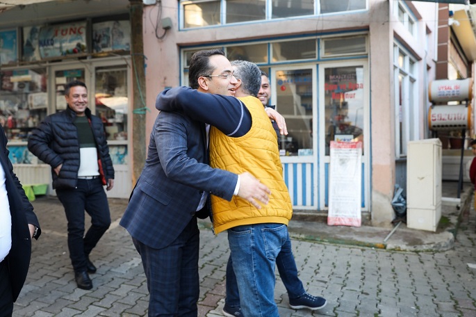 Olgun Atila, İzmir ilçelerinde ayak basmadık yer bırakmayacak