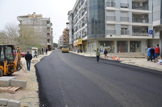 Seferihisar’da Asfalt Seferberliği 