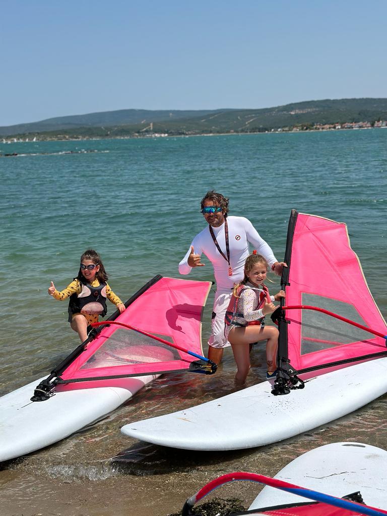 EMR Windsurf geleceğin  sörf yıldızlarını arıyor